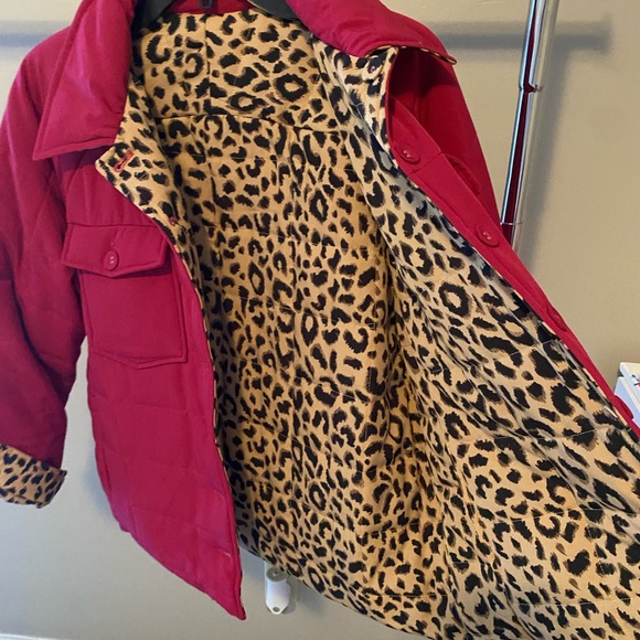 Totally reversible jacket. Sz med. Animal print and fuchsia. - Picture 2 of 4